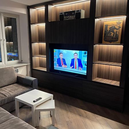 Apartamento Yerevan Downtown Luxe Exterior foto