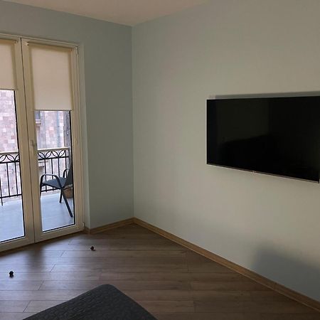 Apartamento Yerevan Downtown Luxe Exterior foto