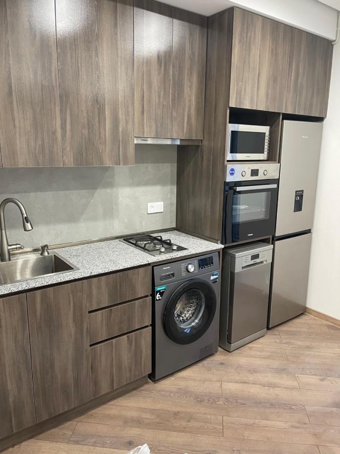Apartamento Yerevan Downtown Luxe Exterior foto