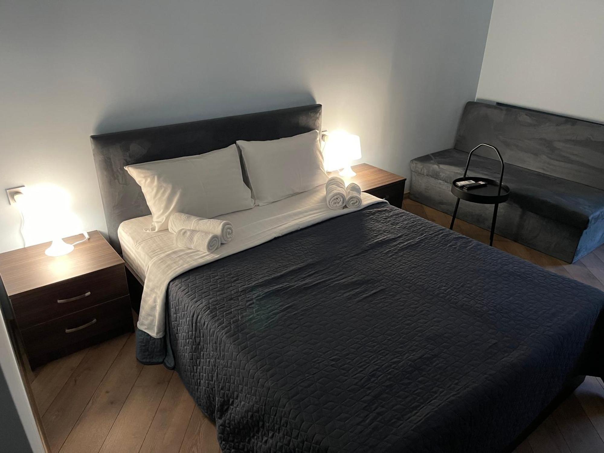 Apartamento Yerevan Downtown Luxe Exterior foto